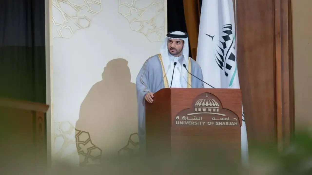 سلطان بن أحمد يخصص منحًا دراسية لأوائل الثانوية العامة في جامعة الشارقة